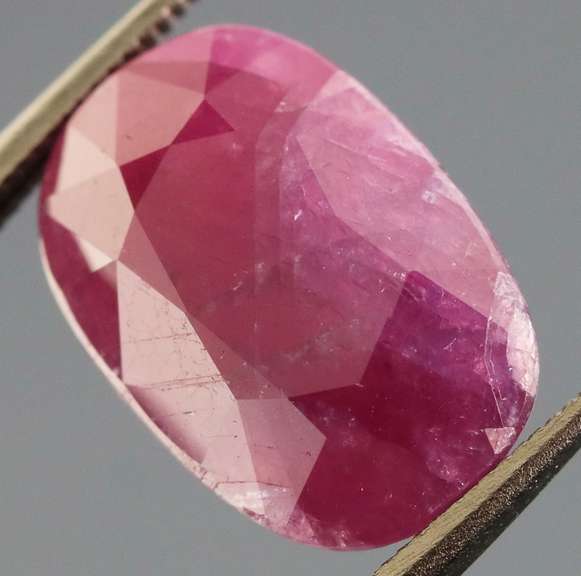 Captivating 8.50ct UNHEATED violet Ruby