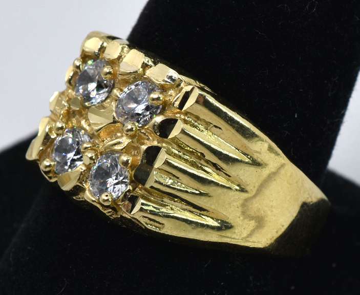 Square Top CZ Ring in 14K Yellow Gold