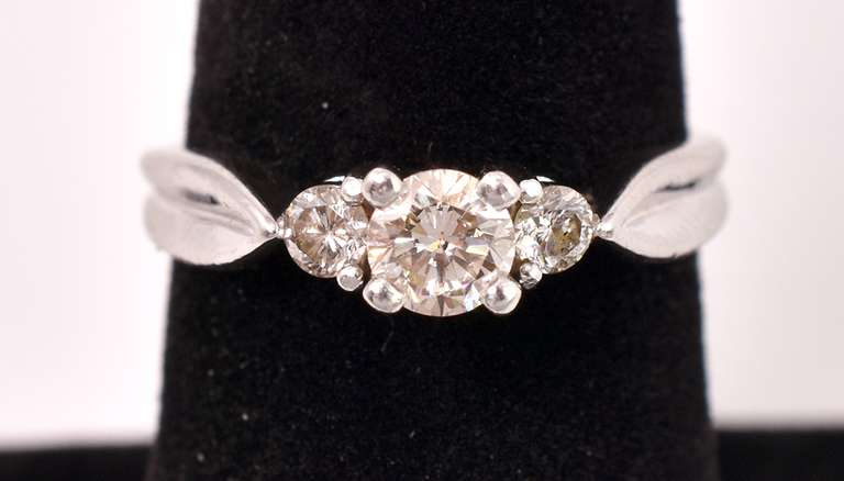 Ravishing Diamond Ring in Platinum