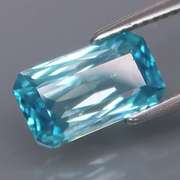 Glittering 3.24ct platinum and Swiss blue Zircon