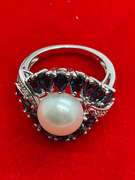 14k white gold diamond pearl and sapphire ring