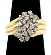 LADIES 14 KT GOLD DIAMOND CLUSTER RING