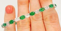 Beautiful 18kt Solid White Gold, Emerald, & Diamond Bracelet