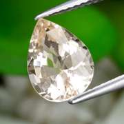 Elegant 2.44ct peach pink Morganite