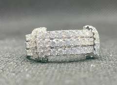UNIQUE THREE ROW PAVÉ DIAMOND RING