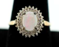 LADIES GOLD DIAMOND AND OPAL RING
