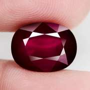 Striking 8.25ct violet red Rhodolite Garnet