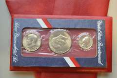 3 1976 Bicentennial Red Pack Sets