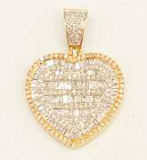 Beautiful 10kt Solid Yellow Gold & 1.0+CTW Diamond Heart Pendant