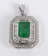 Stunning White Gold Emerald Ring & Pendant