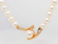 Fantastic Fresh Water Pearl Necklace with Baguette Diamond Accent Necklace