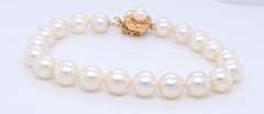 Elegant 7.5-8mm White Fresh Water Pearl Bracelet