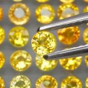 Glittering 3.15ct set of golden Songean Sapphires