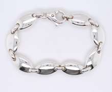 Tiffany & Co Pebble Oval Link Bracelet