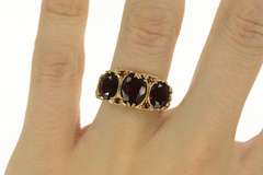 9K Yellow Gold 5.00 Ctw Garnet English Three Stone Squared Ring