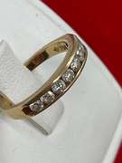 14K YELLOW GOLD AND DIAMOND WEDDING BAND