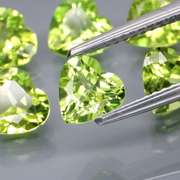 Fantastic 4.76ct 6x6mm heart cut Peridot set