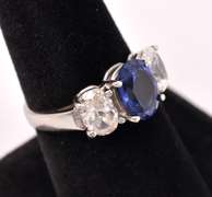 Lovely Blue Sapphire Ring in 14K Yellow Gold