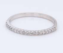 Lovely White Gold Diamond Prong Set Band