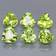Fantastic 4.76ct 6x6mm heart cut Peridot set