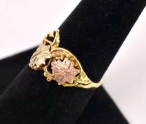 Gorgeous Grape Vine Ring in Two-Tone Gold