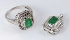 Stunning White Gold Emerald Ring & Pendant