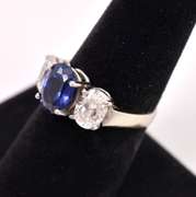 Lovely Blue Sapphire Ring in 14K Yellow Gold