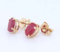 Nice Yellow Gold 1.20ctw Oval Ruby Stud Earrings