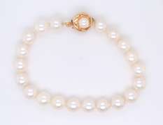 Elegant 7.5-8mm White Fresh Water Pearl Bracelet