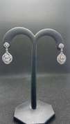 STUNNING 18K WHITE GOLD EMERALD AND ROUND DIAMOND DROP EARRINGS