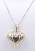 Vintage 925 Sterling Silver 3D Heart Shaped Pendant on Italian Chain Necklace