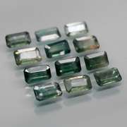 Stunning blue green 4.34ct Sapphire set