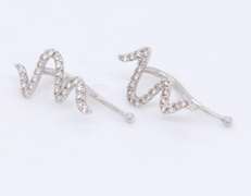 Brilliant 18kt White Gold Diamond Zig Zag Earrings