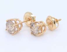 Elegant Yellow Gold 1.30ctw Brown Diamond Stud Earrings