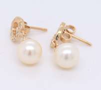 Fantastic Yellow Gold Diamond and Pearl Dangle Earrings