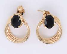 Stunning Yellow Gold oval Black Onyx Stacked Circle Drop Post Earrings