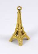 Sweet 18k Eiffel Tower Charm