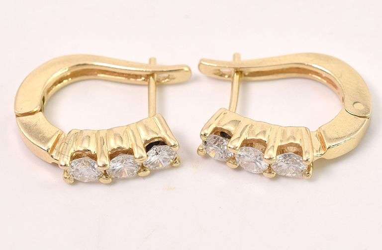 Dazzling 14K Yellow Gold Hugie Hoop Diamond Earrings