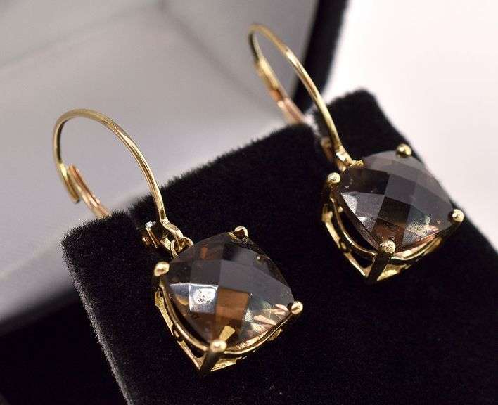 Splendid Yellow Gold Solitaire Smoky Quartz Dangle Earrings