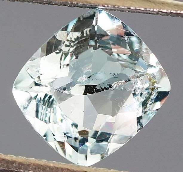 Platinum blue 1.15ct Aquamarine cushion