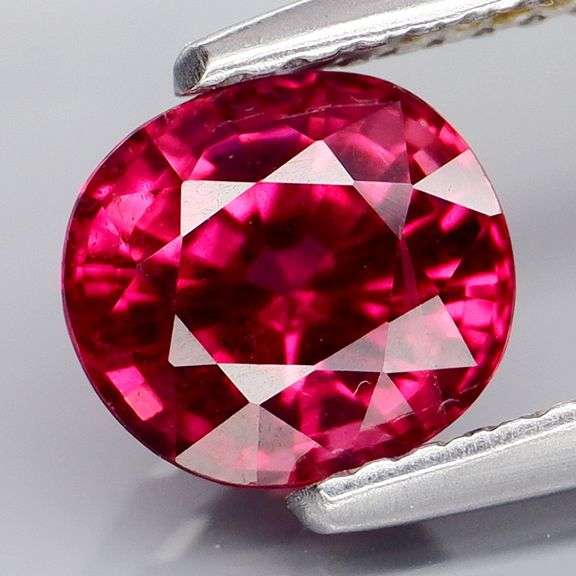 Dazzling 1.78ct cherry pink Rhodolite Garnet