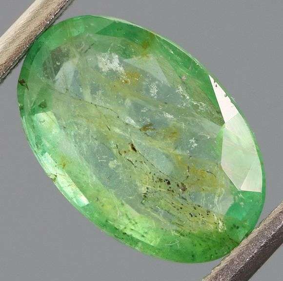 Stunning 1.94ct bright green Zambian emerald