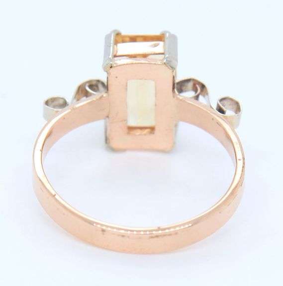 Stunning Yellow Gold Emerald Cut Citirne Ring