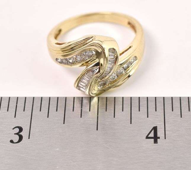 Twisted 14K Yellow Gold Diamond Band Ring