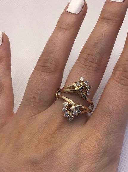 STUNNING AND ELEGANT 14K YELLOW GOLD “X” DESIGN DIAMOND INSERT RING