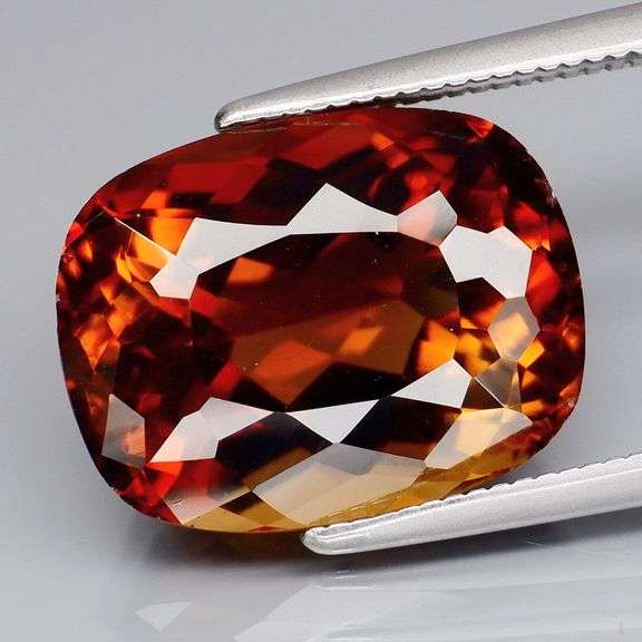 Stunning 8.89ct cushion cut Imperial Topaz