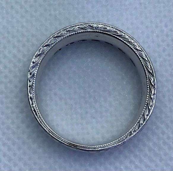 ANTIQUE STYLE 14K WHITE GOLD DIAMOND BAND