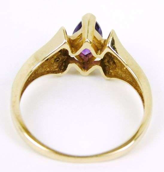 Pretty Vintage Amethyst & Diamonds 10K Ring, 5.75