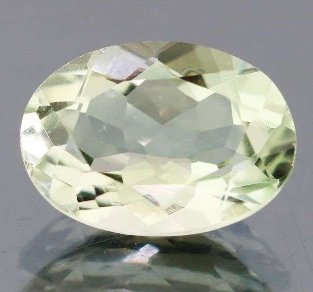 Excellent 5.30ct platinum green Amethyst
