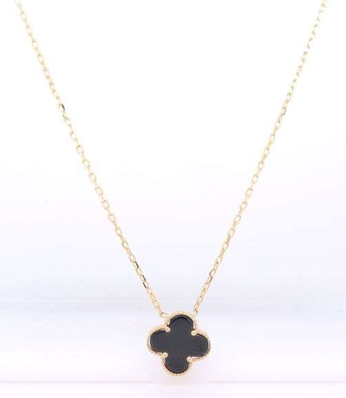 14kt yellow gold black onyx clover pendant on chain necklace